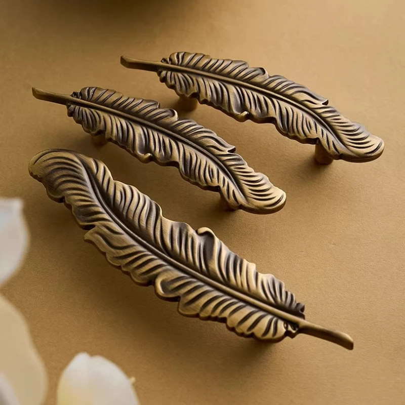 European Creative Bronze Tree Leaf Brass Furniture Handles Wardrobe KitchenDrawer Door Pull Vintage Decorative Knob Cabinet Knob
European Creative Bronze Tree Leaf Brass Furniture Handles Wardrobe KitchenDrawer Door Pull Vintage Decorative Knob Cabinet Knob