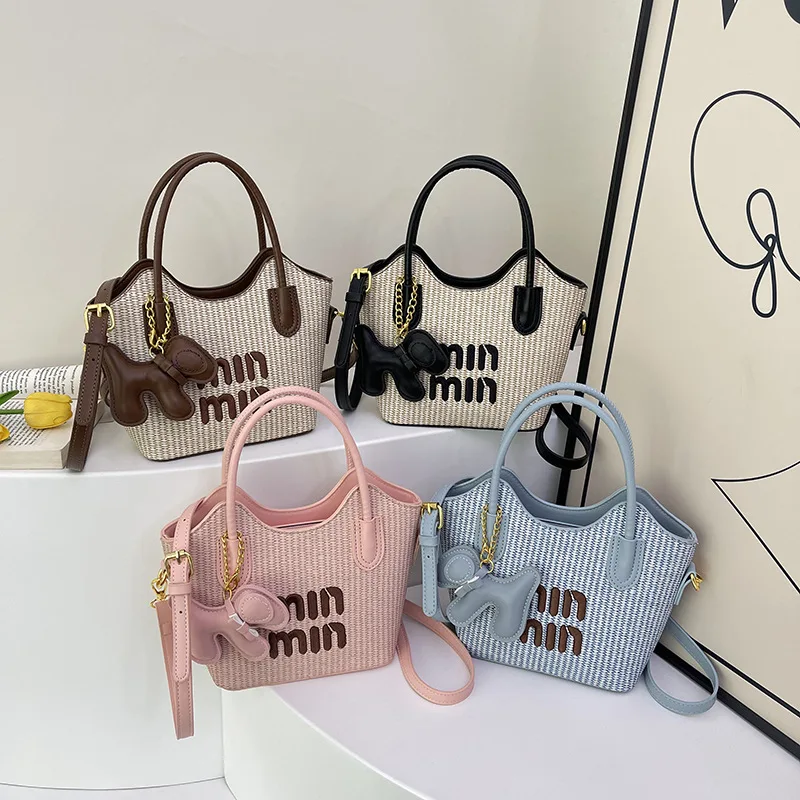 2025Viral Letter Print Crossbody Bag Women's Trendy Travel Handbag Internet Celebrity Stylish Purse High-End Aesthetic Accessory
2025Viral Letter Print Crossbody Bag Women's Trendy Travel Handbag Internet Celebrity Stylish Purse High-End Aesthetic Accessory