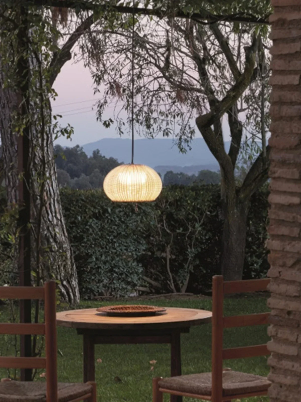 Outdoor waterproof rattan chandelier grass rattan chandelier rattan art lamp homestay lamp pure hand-woven outdoor chandelier
Outdoor waterproof rattan chandelier grass rattan chandelier rattan art lamp homestay lamp pure hand-woven outdoor chandelier