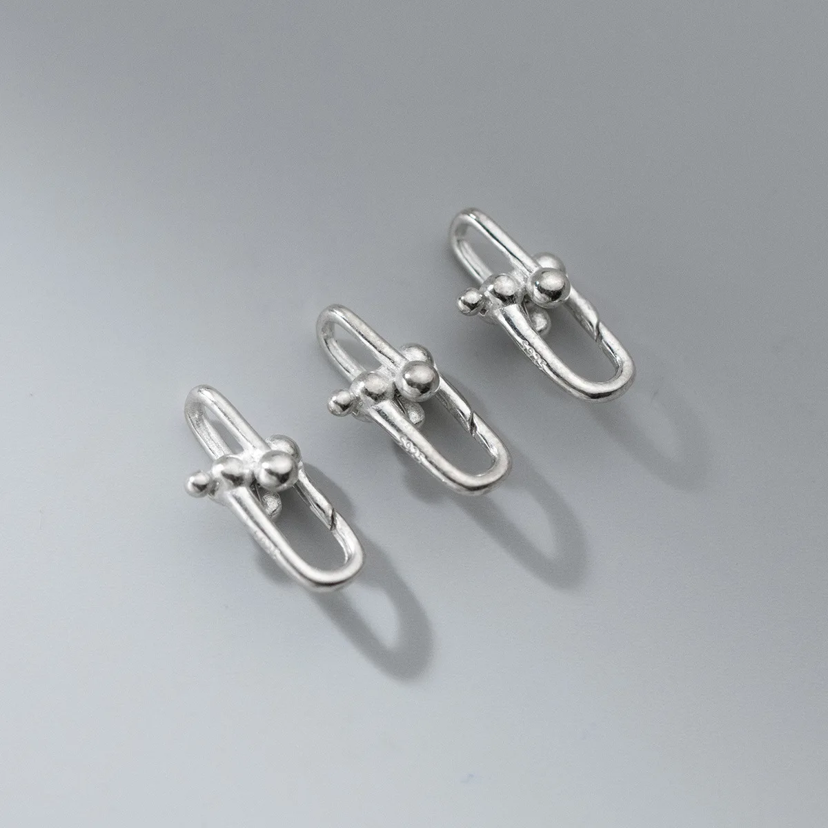 1pc/Lot 925 Sterling Silver Spring Connector Clasp Hooks Fit Nekclace Bracelets DIY Jewelry Accessories(Can open)
1pc/Lot 925 Sterling Silver Spring Connector Clasp Hooks Fit Nekclace Bracelets DIY Jewelry Accessories(Can open)