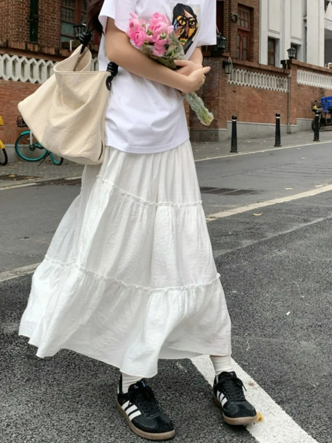 Женская юбка-миди с расклешенным подолом, корейская белая юбка-тортик с высокой талией, трапециевидной силуэт принца, плиссированная юбка f
Женская юбка-миди с расклешенным подолом, корейская белая юбка-тортик с высокой талией, трапециевидной силуэт принца, плиссированная юбка f