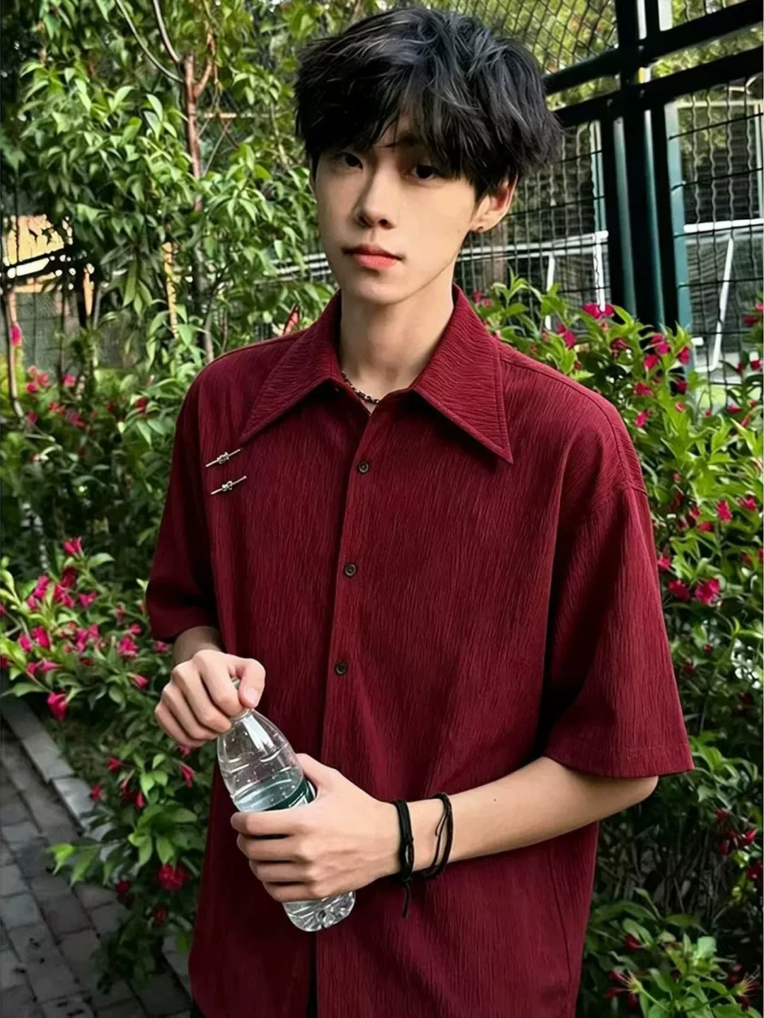 New Chinese Style Short Sleeve Ice Silk Shirt Men's Wedding Suit Burgundy Texture Summer Casual Loose Fit Breathable Shirt
New Chinese Style Short Sleeve Ice Silk Shirt Men's Wedding Suit Burgundy Texture Summer Casual Loose Fit Breathable Shirt
