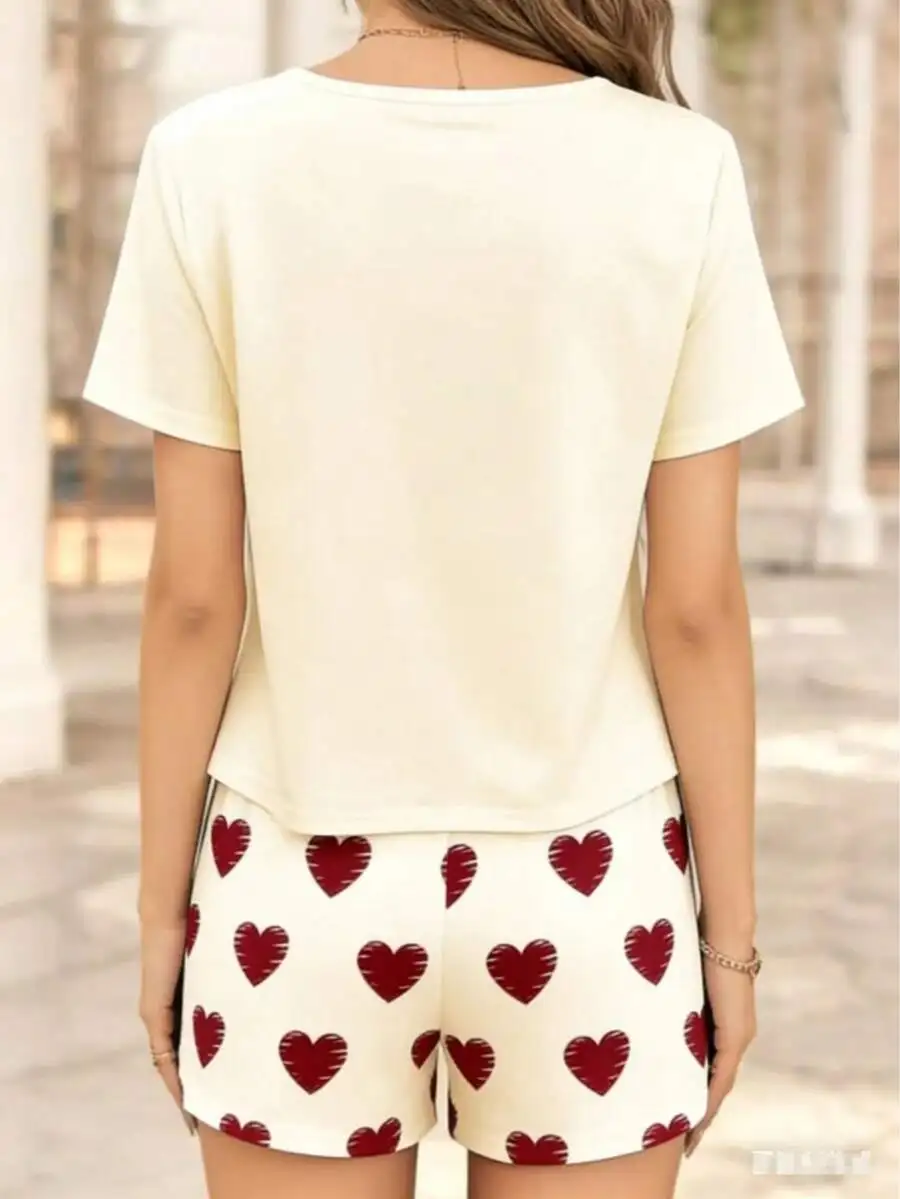 Women Short Sleeve Pajama Set With Heart Print Shorts
Women Short Sleeve Pajama Set With Heart Print Shorts