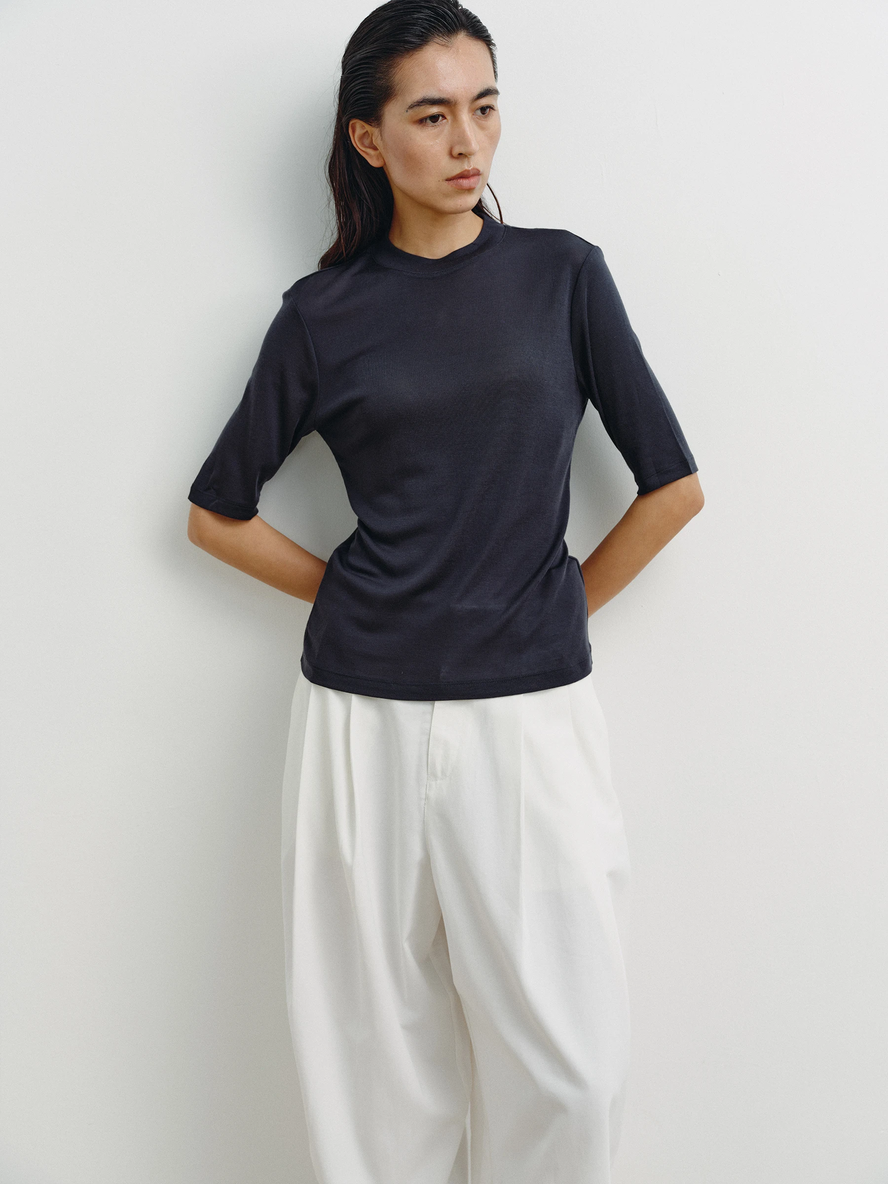 Трикотажный топ Tuytuy Slim Fit с круглым вырезом, однотонный, двухцветный, приятный для кожи, базовый, универсальный, летний
Трикотажный топ Tuytuy Slim Fit с круглым вырезом, однотонный, двухцветный, приятный для кожи, базовый, универсальный, летний