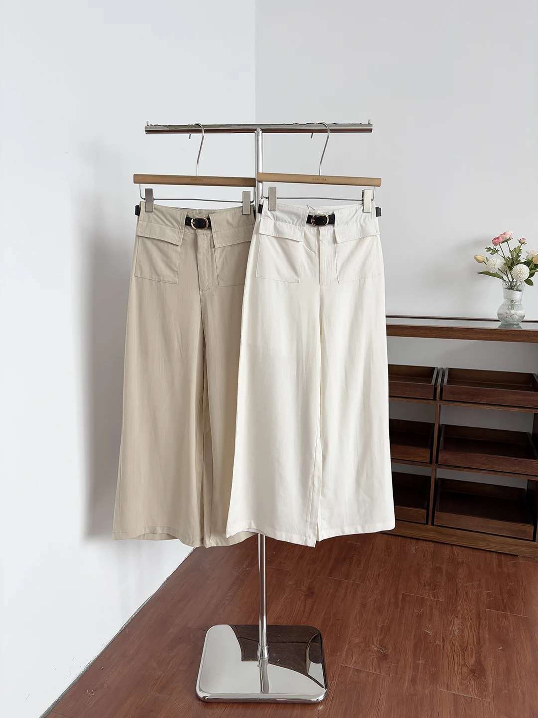 Korean Style High Waist Wide Leg Pants Women's Loose Casual Fashion Simple Summer New Arrival Slimming Commute Trousers
Korean Style High Waist Wide Leg Pants Women's Loose Casual Fashion Simple Summer New Arrival Slimming Commute Trousers