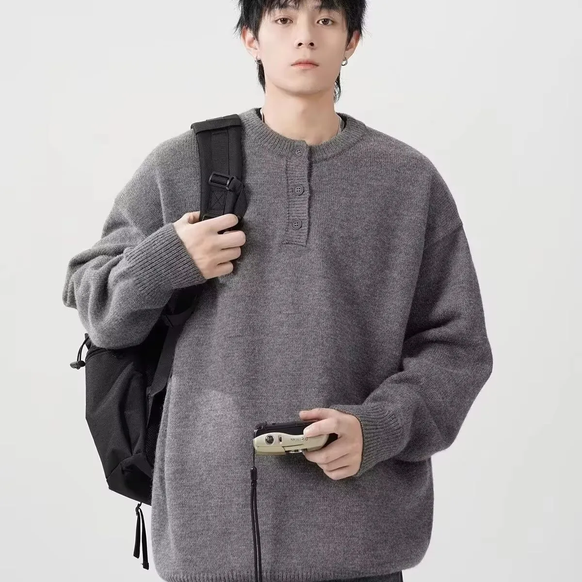 2025 casual solid color top Henry collar long sleeved sweater men's autumn and winter trendy brand lazy style high-end knitted s
2025 casual solid color top Henry collar long sleeved sweater men's autumn and winter trendy brand lazy style high-end knitted s