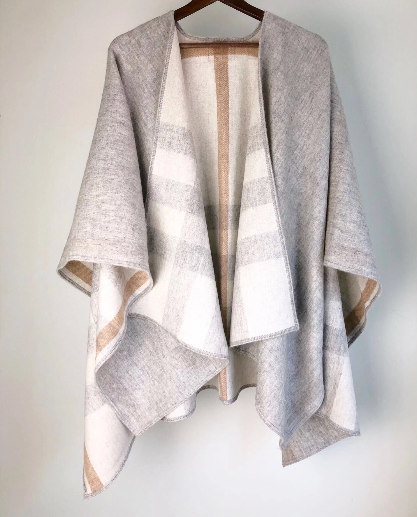 Double-Sided Double-Layer Wool Cashmere Blend Cowl Neck Wrap Warmth Large Coat Scarf British Style Winter Square Shawl
Double-Sided Double-Layer Wool Cashmere Blend Cowl Neck Wrap Warmth Large Coat Scarf British Style Winter Square Shawl