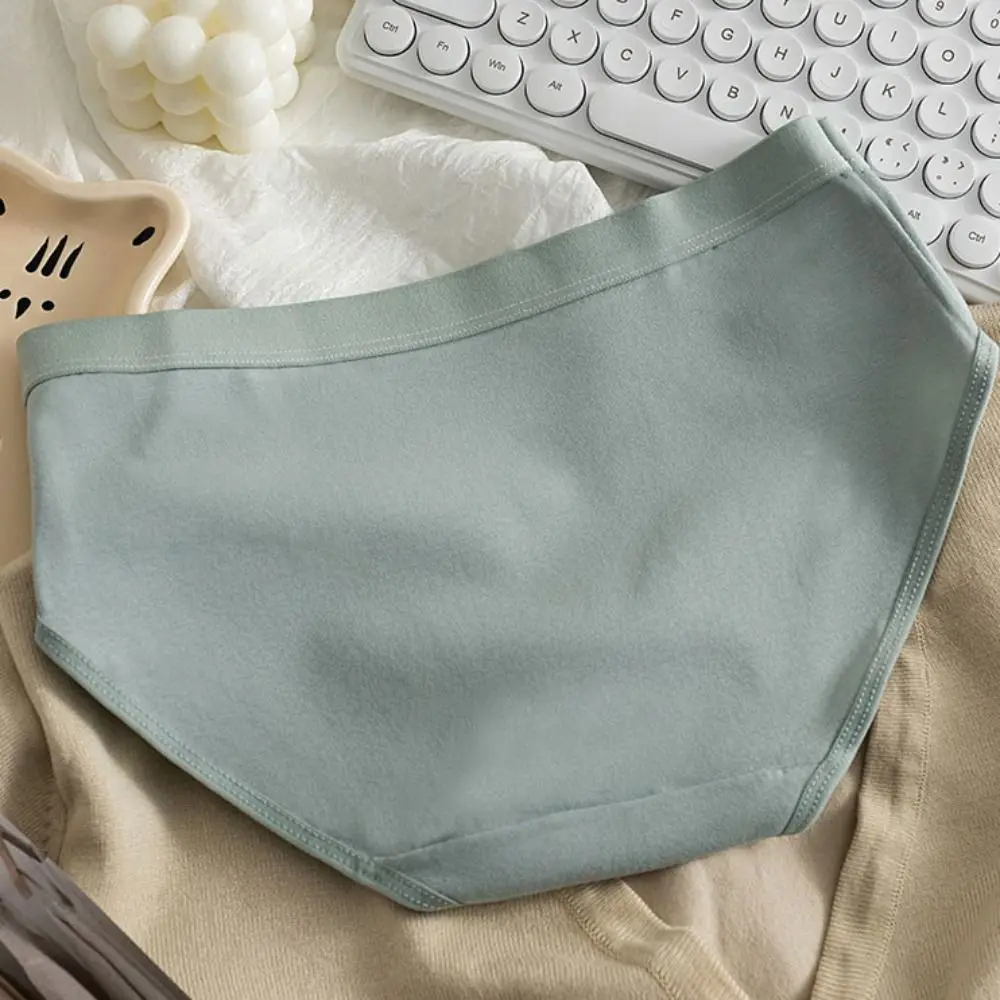 5Pcs Breathable Mid Waist Solid Color Panties Cotton Crotch Thin Seamless Briefs Lingerie Underpants Underwear for Women Girl
5Pcs Breathable Mid Waist Solid Color Panties Cotton Crotch Thin Seamless Briefs Lingerie Underpants Underwear for Women Girl
