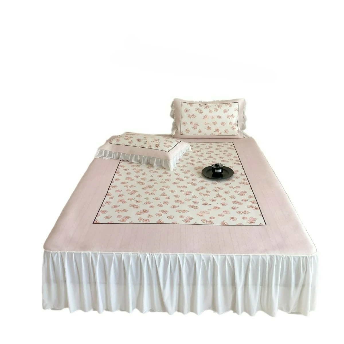 Customizable Princess Wind Summer Ice Silk Mat Bed Skirt Three-piece Machine Washable Air Conditioning Mat
Customizable Princess Wind Summer Ice Silk Mat Bed Skirt Three-piece Machine Washable Air Conditioning Mat