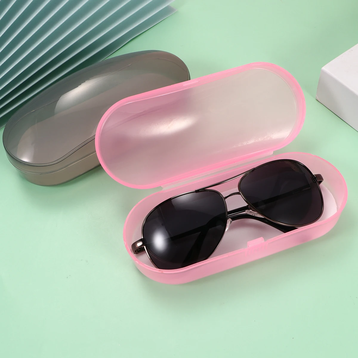 5 Pcs Sunglasses Case Convenient Eyeglasses Folding Gift for Wearer Dustproof Durable
5 Pcs Sunglasses Case Convenient Eyeglasses Folding Gift for Wearer Dustproof Durable