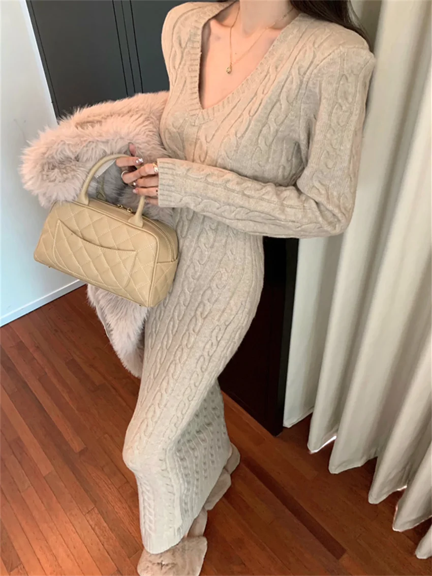 Alien Kitty Stylish Women Elegant Soft Coats Chic V-Neck Knitted Sweaters Dress Suits 2024 Spring Office Lady New High Street
Alien Kitty Stylish Women Elegant Soft Coats Chic V-Neck Knitted Sweaters Dress Suits 2024 Spring Office Lady New High Street