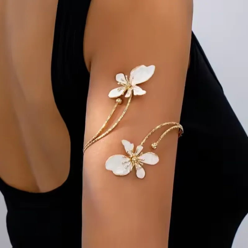 Fashion Sexy Exaggerated Open Bracelet, Metal Hollow Out Big Flower Bangle for Women Daily Beach Party Vacation Jewelry Gifts
Fashion Sexy Exaggerated Open Bracelet, Metal Hollow Out Big Flower Bangle for Women Daily Beach Party Vacation Jewelry Gifts