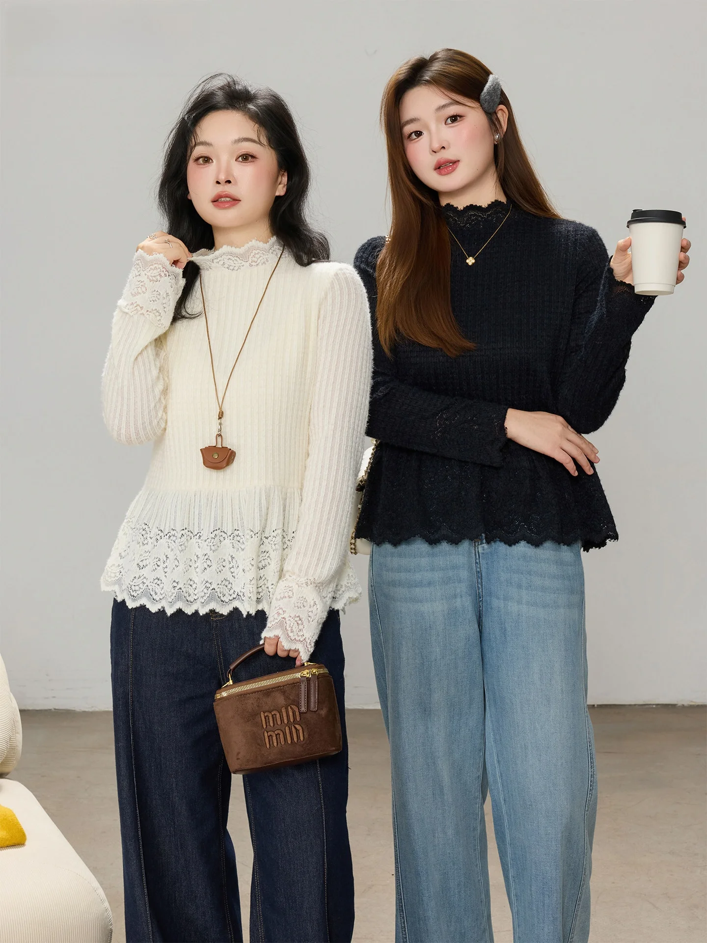 Женский трикотажный топ больших размеров с кружевной отделкой, расклешенным подолом, воротником-стойкой, цветочным узором и полосками, стандартный крой, длинный рукав
Женский трикотажный топ больших размеров с кружевной отделкой, расклешенным подолом, воротником-стойкой, цветочным узором и полосками, стандартный крой, длинный рукав