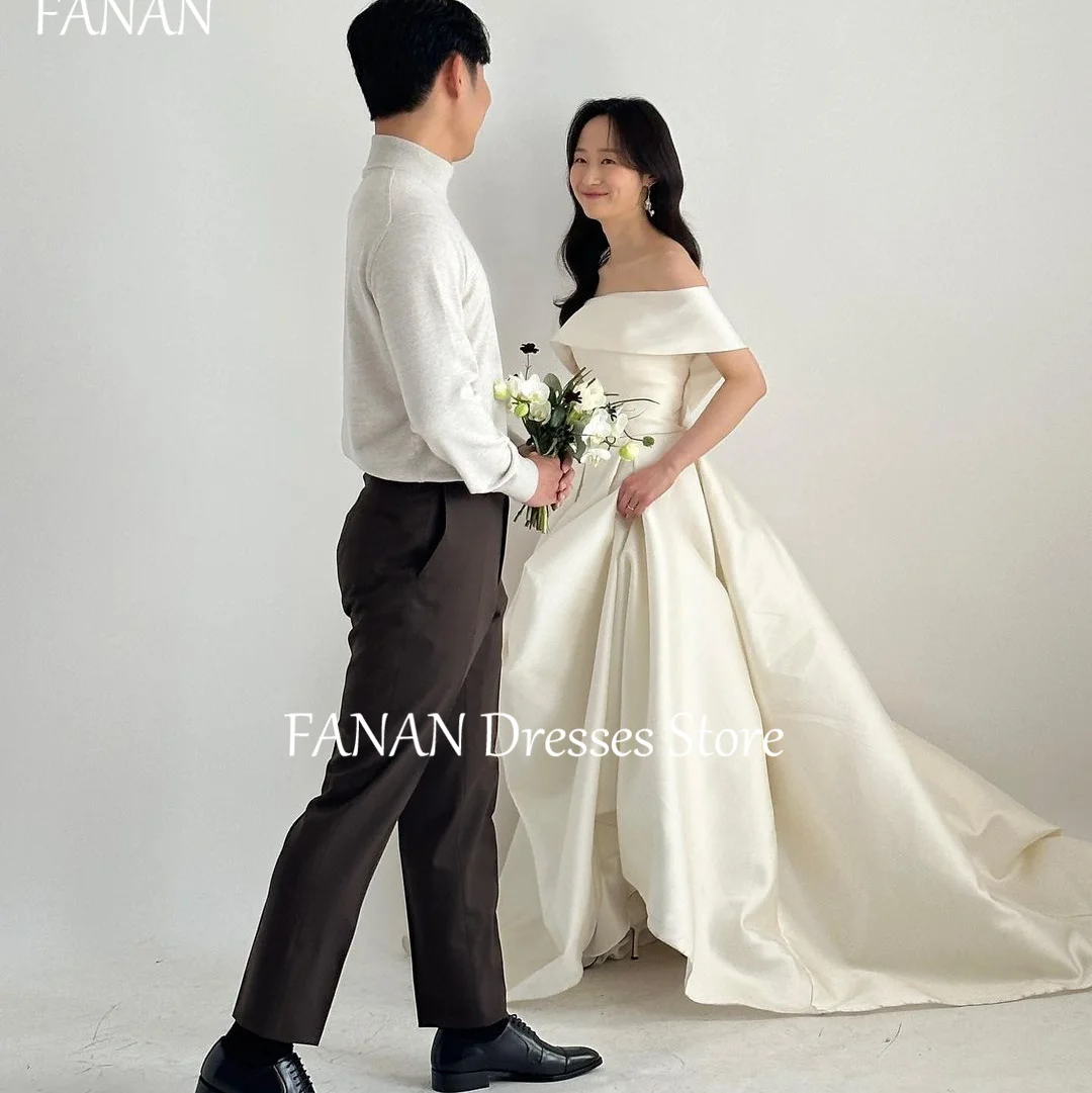 FANAN Off the Shoulder Korea A-Line Wedding Dresses Short Sleeves 웨딩드레스 Ivory Simple Elegant Custom Made Bride Gowns Plus Size
FANAN Off the Shoulder Korea A-Line Wedding Dresses Short Sleeves 웨딩드레스 Ivory Simple Elegant Custom Made Bride Gowns Plus Size