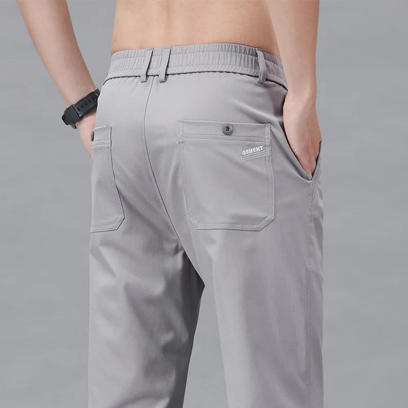 Новые летние деловые повседневные брюки из ледяного шелка, мужские прямые брюки с эластичной резинкой на талии, модная дышащая мужская одежда Y2K
Новые летние деловые повседневные брюки из ледяного шелка, мужские прямые брюки с эластичной резинкой на талии, модная дышащая мужская одежда Y2K