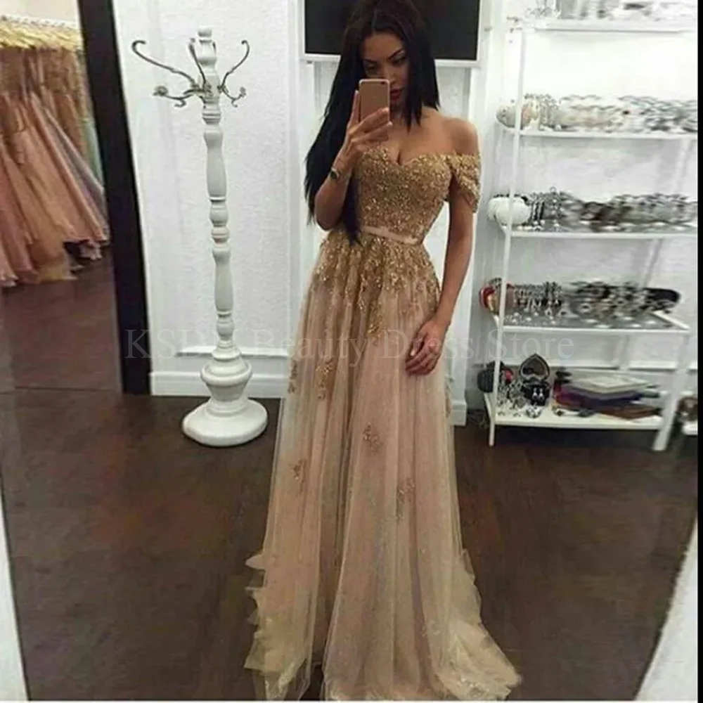 Off The Shoulder Sweetheart Prom Dresses A-Line Floor Length Beading Appliques Elegant Vintage Evening Gowns Special Occasions
Off The Shoulder Sweetheart Prom Dresses A-Line Floor Length Beading Appliques Elegant Vintage Evening Gowns Special Occasions