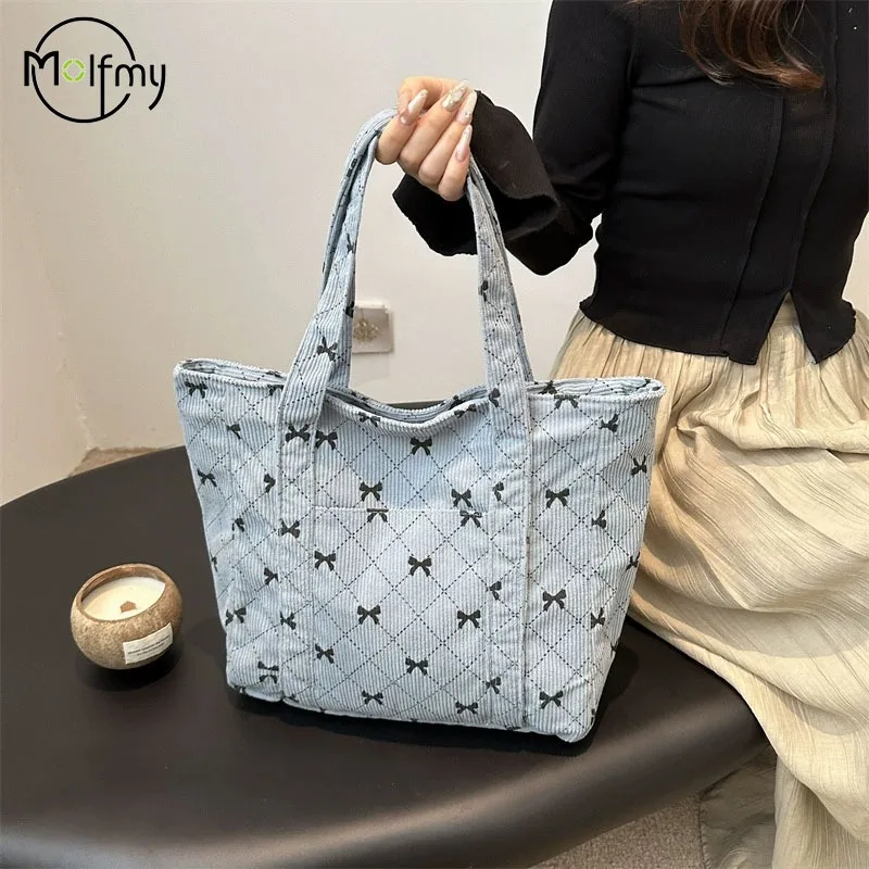 Corduroy Tote Bag Bow Pattern Shoulder Bag Large Capacity Fashion Underarm Commuting Handbags Shopping Bags Eco-friendly Handbag
Corduroy Tote Bag Bow Pattern Shoulder Bag Large Capacity Fashion Underarm Commuting Handbags Shopping Bags Eco-friendly Handbag
