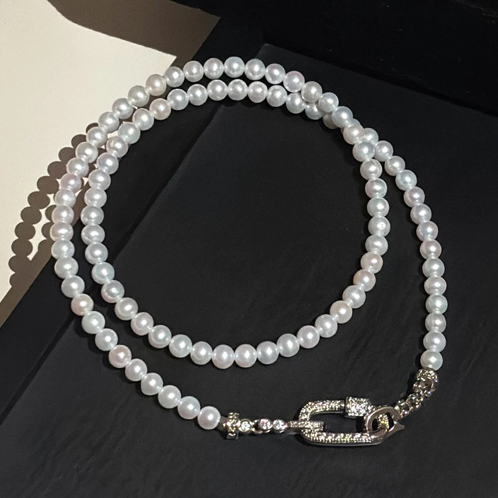 Unique 4-5mm Natural Freshwater Akoya Pearl Necklace with Sense of Design and Square Universal Clasp for Easy Chain Swapping
Unique 4-5mm Natural Freshwater Akoya Pearl Necklace with Sense of Design and Square Universal Clasp for Easy Chain Swapping