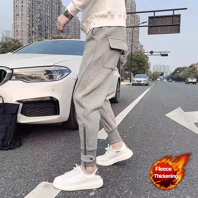 Поп-мужские зимние теплые брюки, повседневные флисовые спортивные брюки с эластичной резинкой на талии для комфорта, утепленные лоскутные карманы, облегающие шаровары 
Поп-мужские зимние теплые брюки, повседневные флисовые спортивные брюки с эластичной резинкой на талии для комфорта, утепленные лоскутные карманы, облегающие шаровары