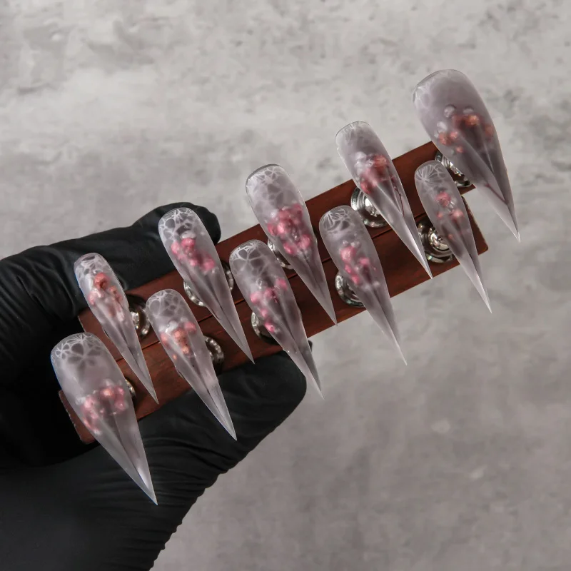 Extra Long Stiletto Frosted Clear Press On Nails Embedded Dried Pink Flower Matte Transparent Minimalist Romantic Reusable False
Extra Long Stiletto Frosted Clear Press On Nails Embedded Dried Pink Flower Matte Transparent Minimalist Romantic Reusable False
