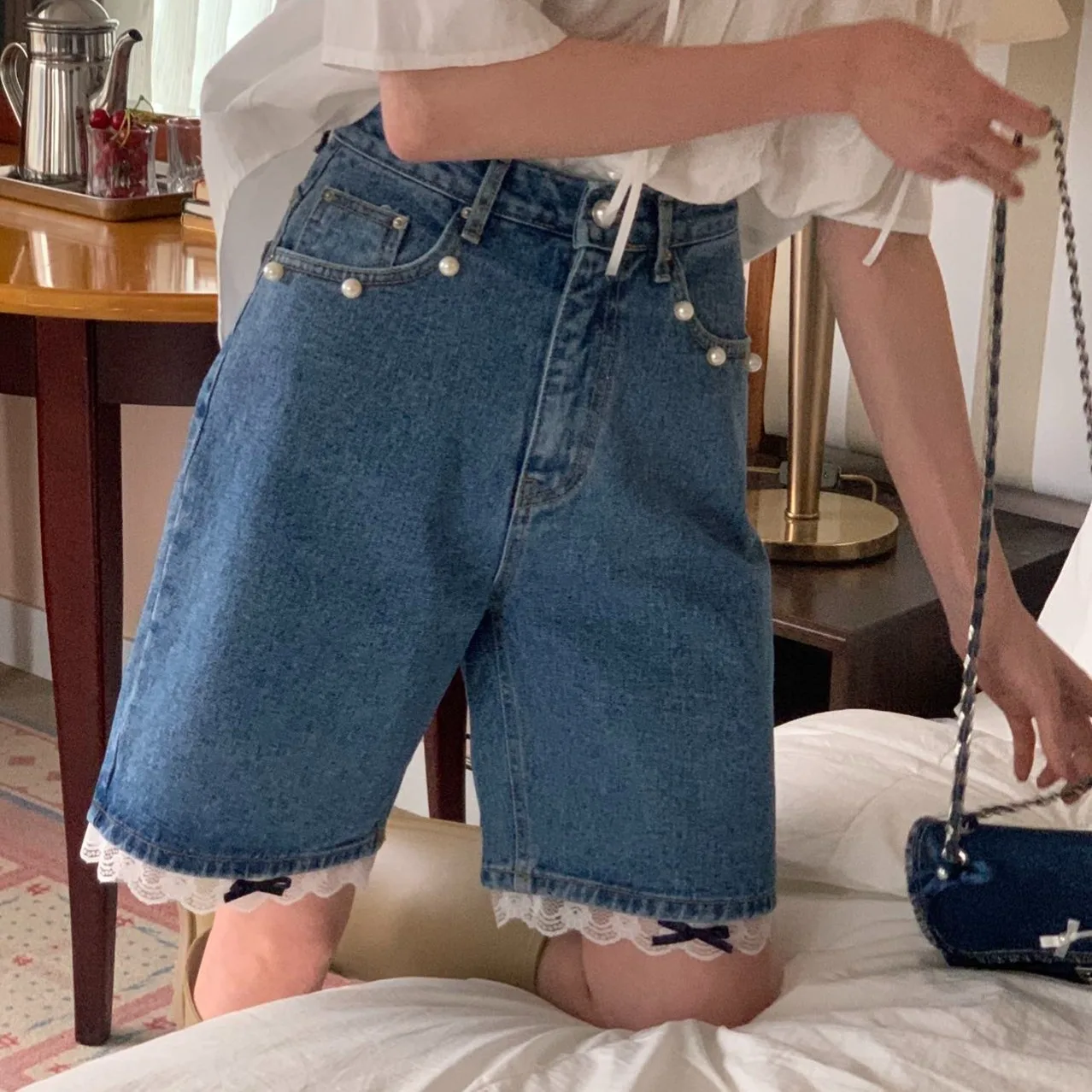 Ruffle Hem Denim Shorts with Bow Tie Korean Style Women's Fashion Spring Autumn Winter Casual Wear School Street Style
Ruffle Hem Denim Shorts with Bow Tie Korean Style Women's Fashion Spring Autumn Winter Casual Wear School Street Style