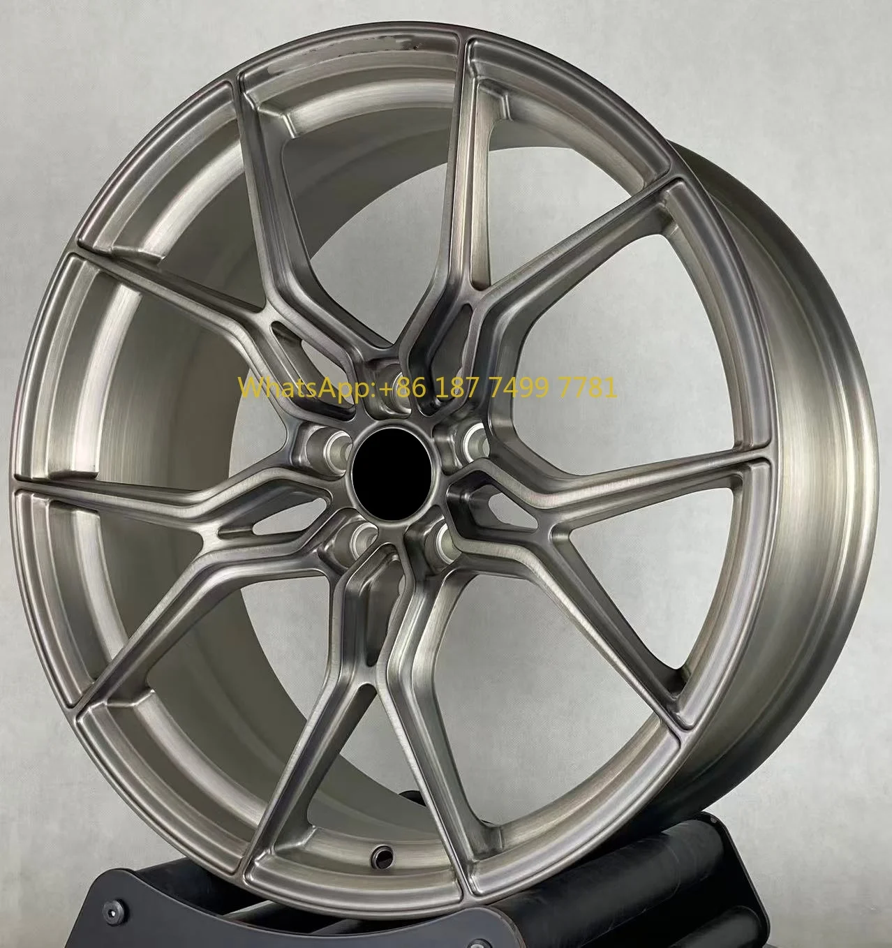 Кованые колеса для пассажирских автомобилей 18-24 дюйма 5x112 5x120 Пользовательские матовые полированные автомобильные диски из сплава 6061-T6 для
Кованые колеса для пассажирских автомобилей 18-24 дюйма 5x112 5x120 Пользовательские матовые полированные автомобильные диски из сплава 6061-T6 для