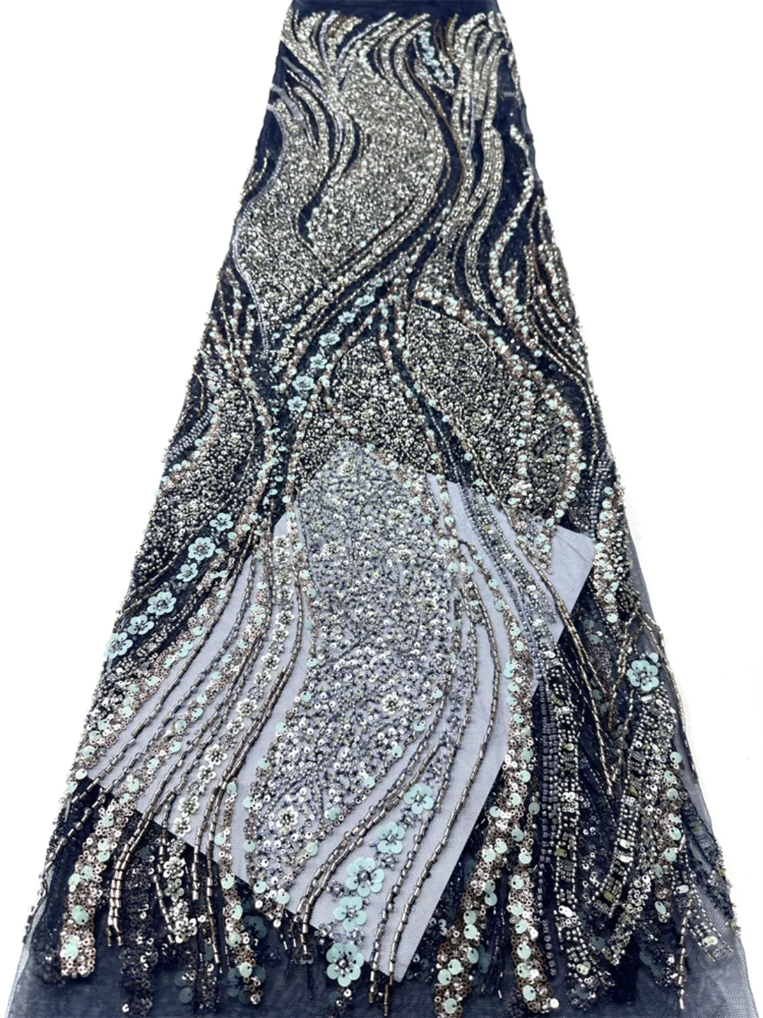 2026 African Sequins Lace Fabric Fashion Nigerian Embroidery Lace Heavy Beaded Tulle Lace Fabric High Quality For Sewing Dresses
2026 African Sequins Lace Fabric Fashion Nigerian Embroidery Lace Heavy Beaded Tulle Lace Fabric High Quality For Sewing Dresses