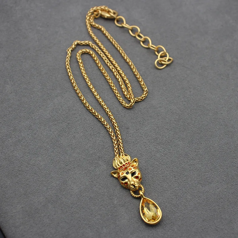 Used Jewelry Set - Black Gold Enamel Leopard Crystal Necklace and Earrings
Used Jewelry Set - Black Gold Enamel Leopard Crystal Necklace and Earrings