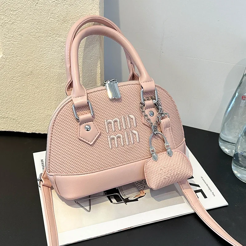 Luxury Women Elegant Leather Fashion Shoulder Bag High End Designer Tote Handbag For Stylish City Daily Use
Luxury Women Elegant Leather Fashion Shoulder Bag High End Designer Tote Handbag For Stylish City Daily Use