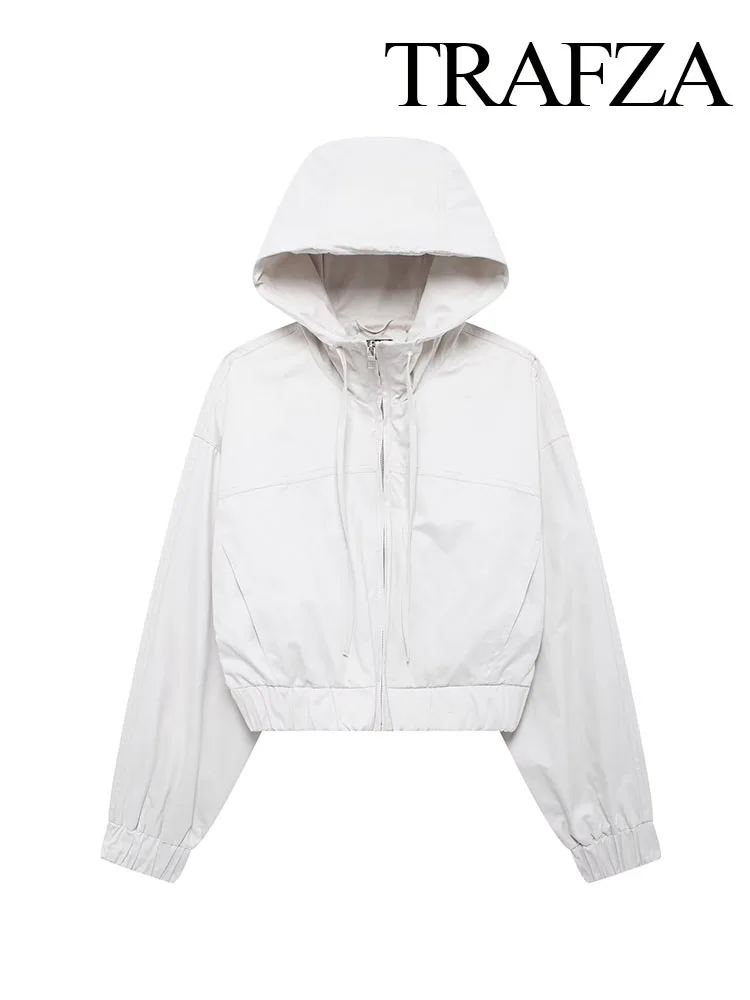 TRAFZA Women Autumn New Fashion Short Jackets Solid Turtleneck Long Sleeves Zipper Female Streetwear Style Chic Hooded Coats
TRAFZA Women Autumn New Fashion Short Jackets Solid Turtleneck Long Sleeves Zipper Female Streetwear Style Chic Hooded Coats