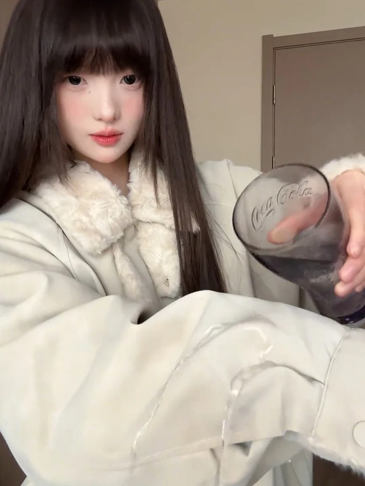 Утепленная теплая хлопковая верхняя одежда из овечьего меха, трендовая модель 2025 года, свободного кроя, универсальная, для пар...
Утепленная теплая хлопковая верхняя одежда из овечьего меха, трендовая модель 2025 года, свободного кроя, универсальная, для пар...