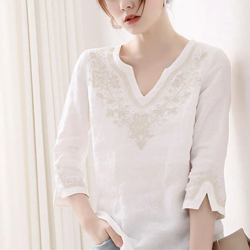 Fashion V-Neck Solid Color All-match Embroidery Blouse Women's Clothing 2023 Summer New Casual Pullovers Tops Loose Korean Shirt
Fashion V-Neck Solid Color All-match Embroidery Blouse Women's Clothing 2023 Summer New Casual Pullovers Tops Loose Korean Shirt