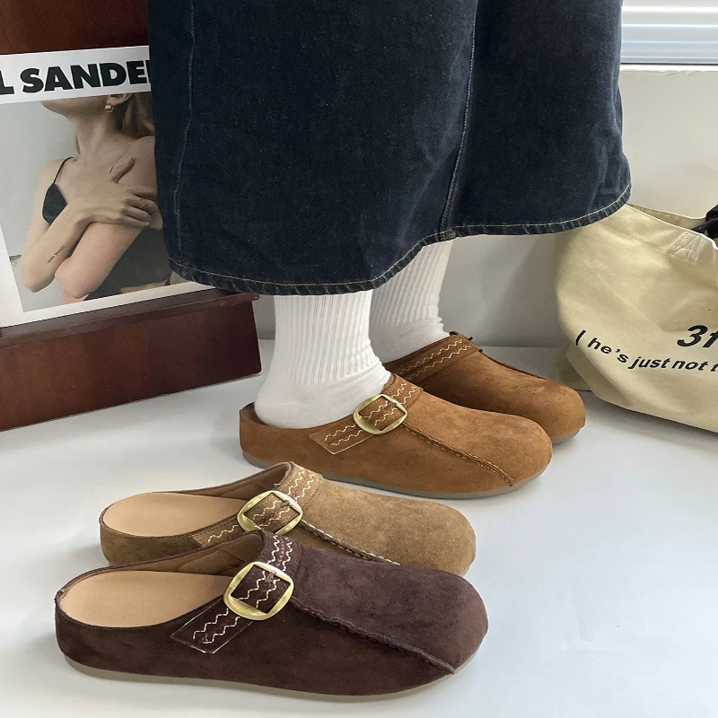 Women's Fashion Thick-soled Non-slip Baotou Slippers Spring and Autumn New Buckle Knot Design Outdoor Wear-resistant Slippers.
Women's Fashion Thick-soled Non-slip Baotou Slippers Spring and Autumn New Buckle Knot Design Outdoor Wear-resistant Slippers.
