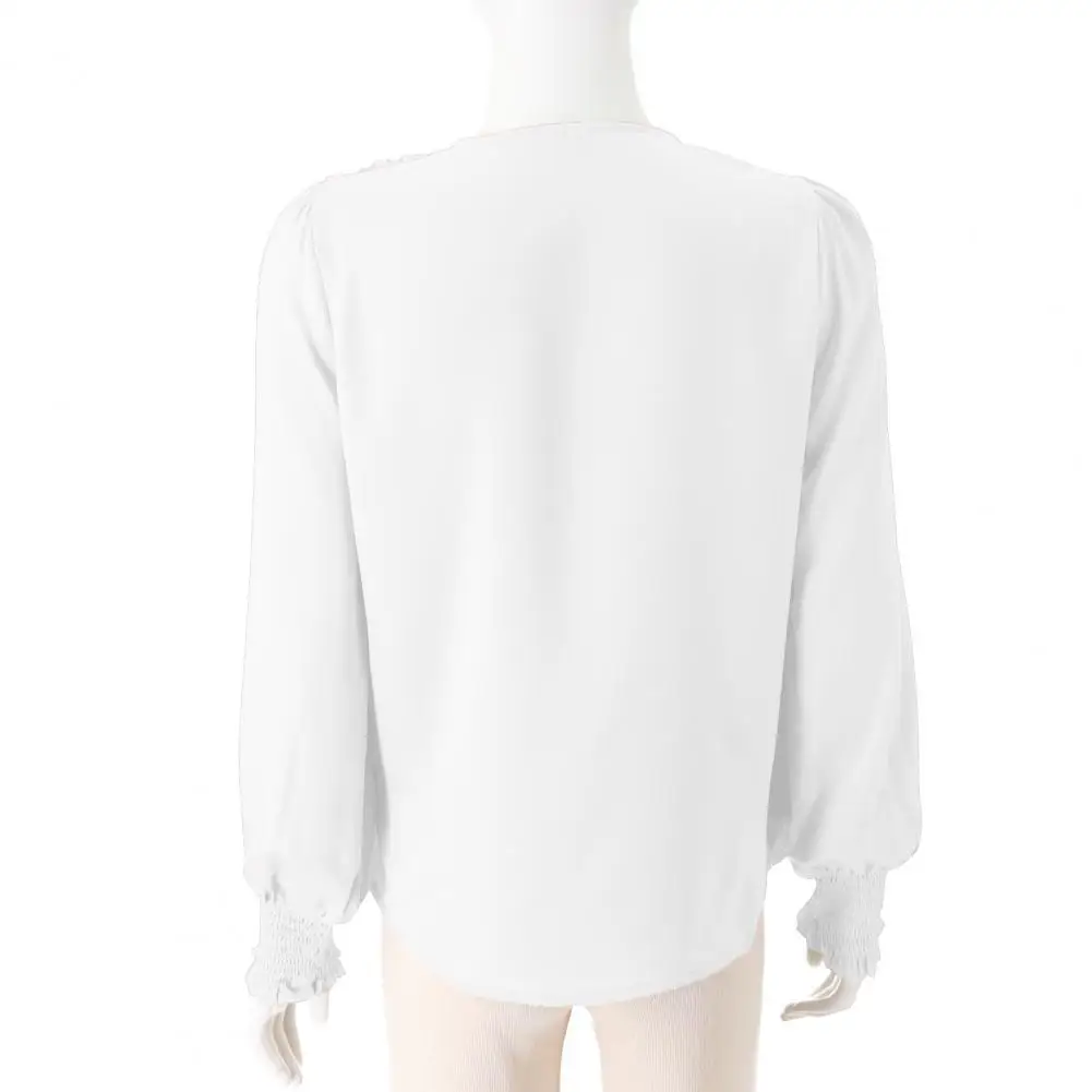 Women Solid Color Top Stylish Lantern Sleeve V-neck Top for Women Elegant Chic for Parties Silky Texture Blouse
Women Solid Color Top Stylish Lantern Sleeve V-neck Top for Women Elegant Chic for Parties Silky Texture Blouse