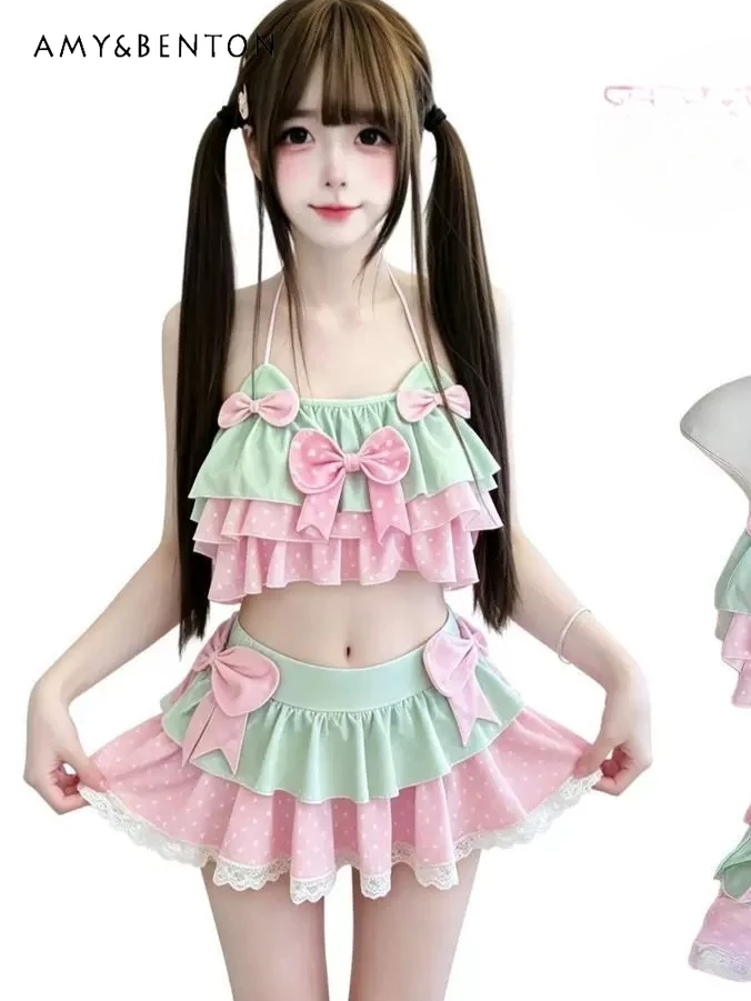 Sweet Girl Lolita Style Cake Split Swimsuit Cute Bow Polka Dot Print Suspender Top Multi-layer Skirt Seaside Swimsuit Bikini
Sweet Girl Lolita Style Cake Split Swimsuit Cute Bow Polka Dot Print Suspender Top Multi-layer Skirt Seaside Swimsuit Bikini