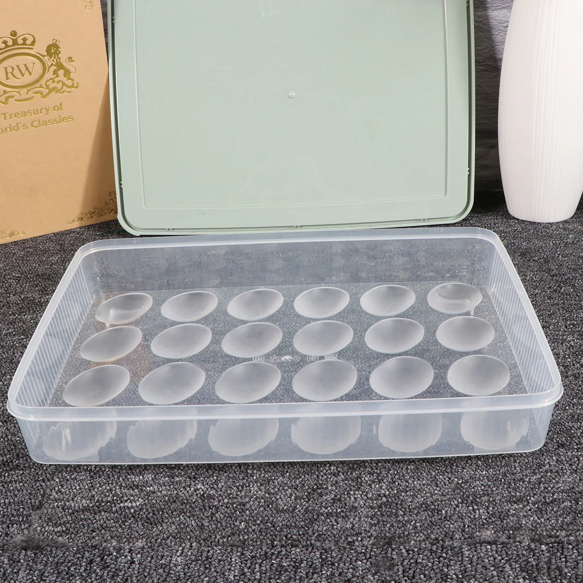 1Pcs Plastic Egg Holder Large Capacity 24 Grid Transparent Egg Storage Box Fresh Keeping Container for Kitchen Use
1Pcs Plastic Egg Holder Large Capacity 24 Grid Transparent Egg Storage Box Fresh Keeping Container for Kitchen Use