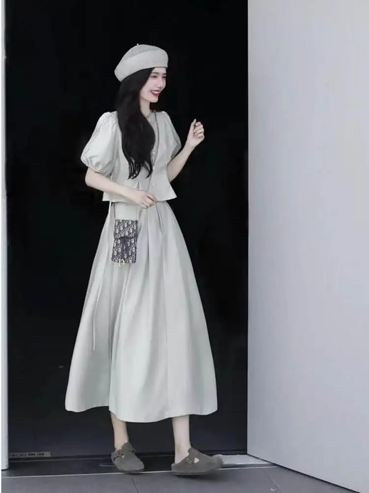Summer Fashion Set Women's plus Size Bubble Sleeve Top High Waist Skirt Korean Style Gentle Ageless Dress Ensemble
Summer Fashion Set Women's plus Size Bubble Sleeve Top High Waist Skirt Korean Style Gentle Ageless Dress Ensemble