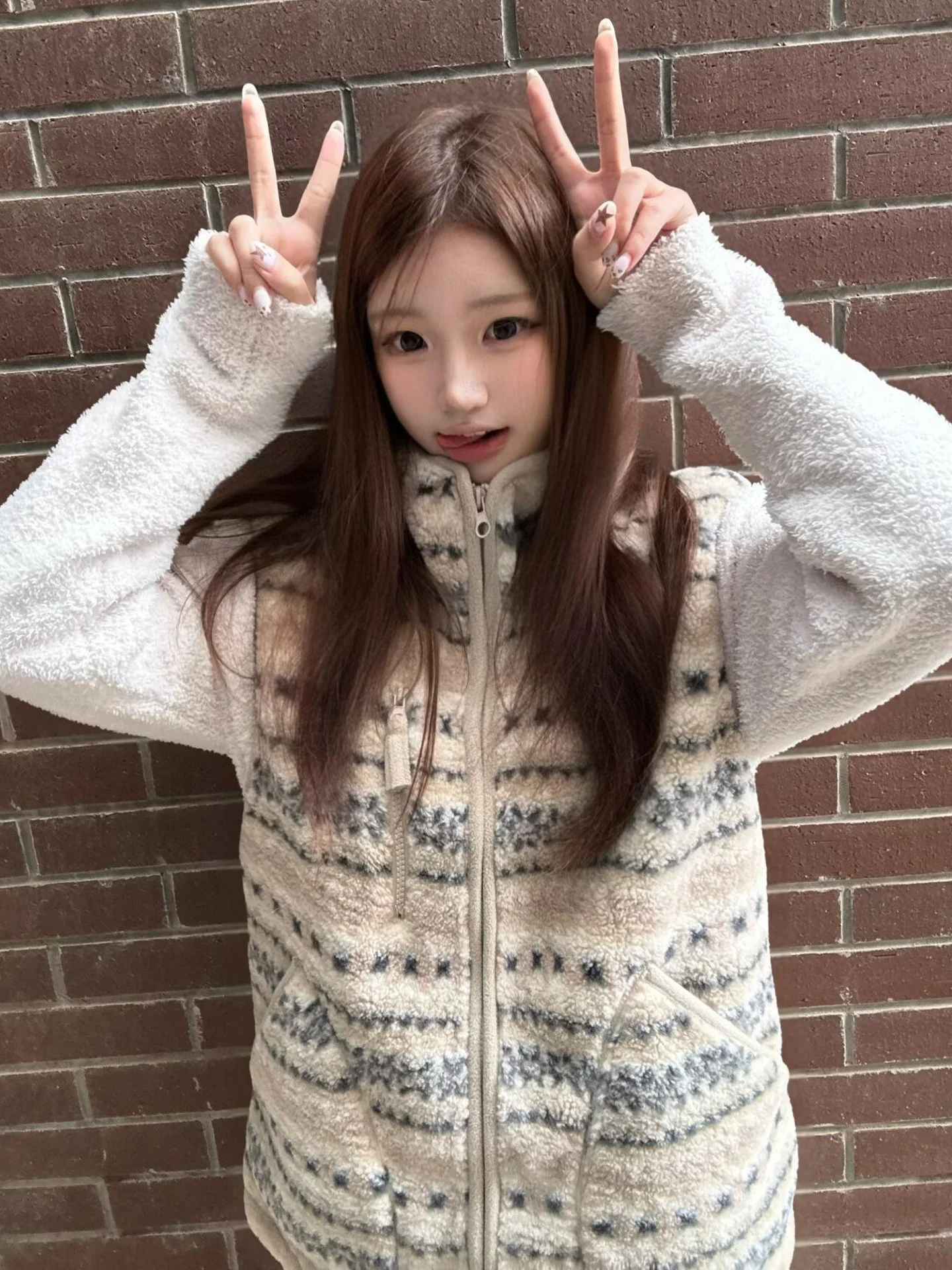 Ladies' Warm Korean Style Lamb Fur Vest Spring New Fashion Layering Outerwear Short Zipper Design Side Pocket Daily Wear
Ladies' Warm Korean Style Lamb Fur Vest Spring New Fashion Layering Outerwear Short Zipper Design Side Pocket Daily Wear