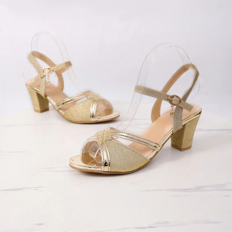 Sandals for Women - New Summer Anti-Slip Style Mid-Heel Fashionable Multi-Purpose Soft-Tread Elegant Sandals
Sandals for Women - New Summer Anti-Slip Style Mid-Heel Fashionable Multi-Purpose Soft-Tread Elegant Sandals