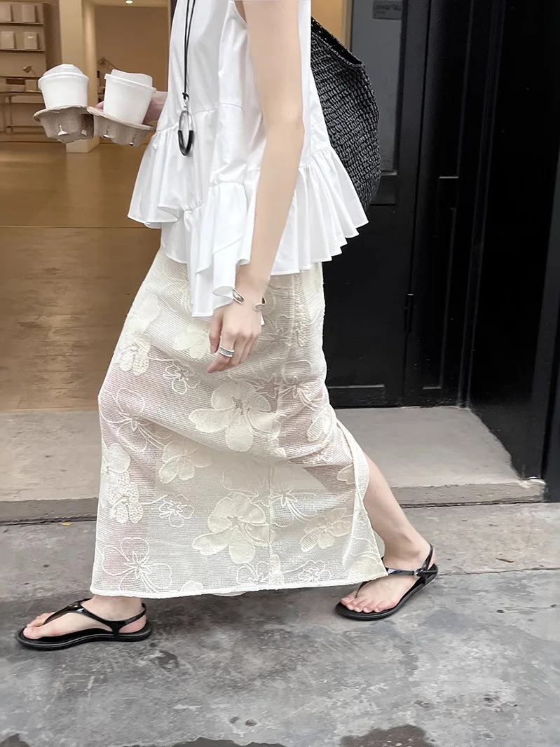 Вышитая кружевная юбка с вырезами, высокая талия, А-силуэт, длинная юбка в уличном стиле для женщин 20-30 лет, полиэстер.
Вышитая кружевная юбка с вырезами, высокая талия, А-силуэт, длинная юбка в уличном стиле для женщин 20-30 лет, полиэстер.