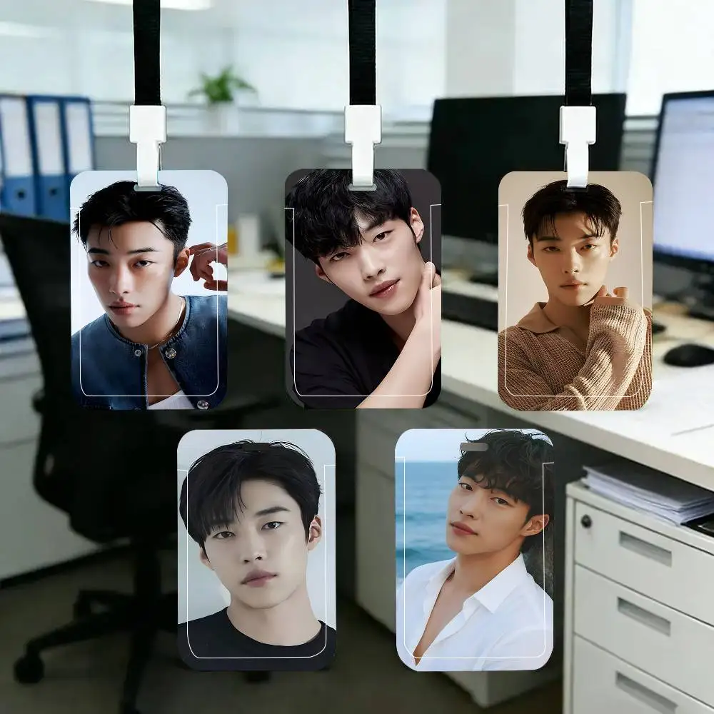 1pc Korean Actor Woo Do Hwan ID Card Sleeve School Card Access ID Card Bus Meal Card Protective Sleeve Easy Push
1pc Korean Actor Woo Do Hwan ID Card Sleeve School Card Access ID Card Bus Meal Card Protective Sleeve Easy Push