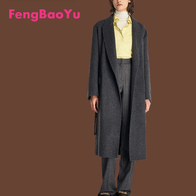 Женское пальто из овечьей шерсти Fengbaoyu, осенне-зимнее шерстяное простое длинное черное пальто для улицы, деловой и Повседневный стиль
Женское пальто из овечьей шерсти Fengbaoyu, осенне-зимнее шерстяное простое длинное черное пальто для улицы, деловой и Повседневный стиль