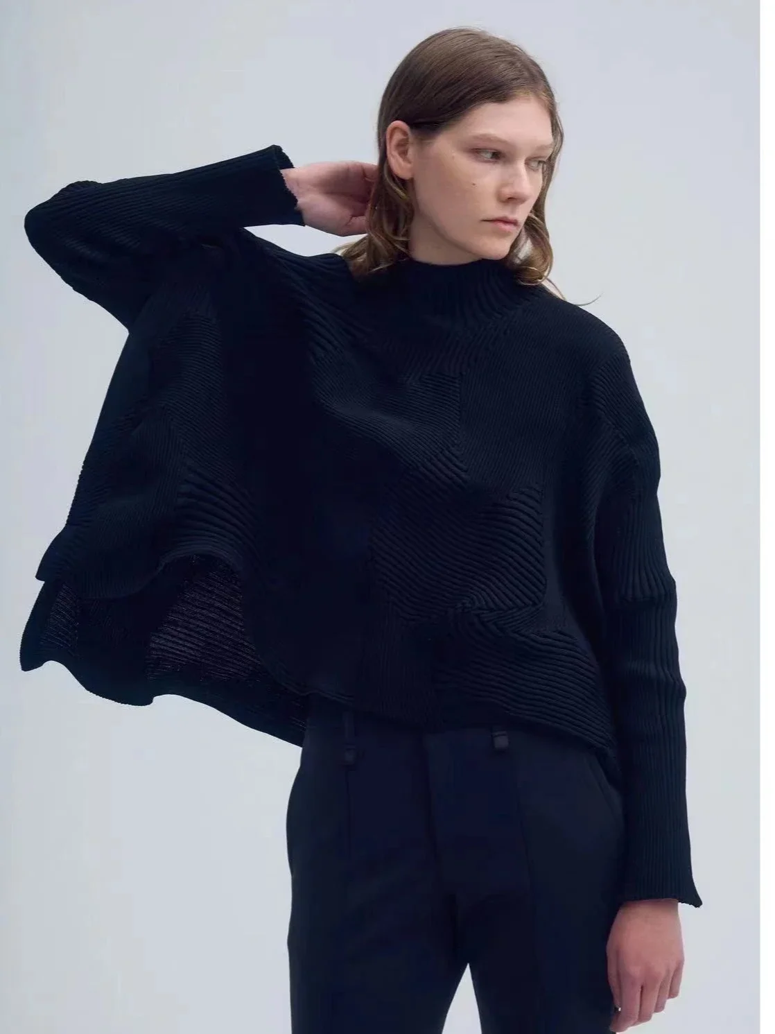 YUDX Pleated Autumn Winter Sweater Women Thickening T-shirt Loose Plus Size Solid Long Sleeve Design Tops 2024 Autumn New
YUDX Pleated Autumn Winter Sweater Women Thickening T-shirt Loose Plus Size Solid Long Sleeve Design Tops 2024 Autumn New