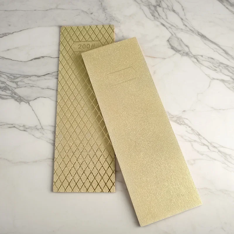 New 200*70*8mm More Wear-resistant Diamond Sharpening Stone Large Gold Sharpening Plate Kitchen Knife Sharpener Whetstone Hot
New 200*70*8mm More Wear-resistant Diamond Sharpening Stone Large Gold Sharpening Plate Kitchen Knife Sharpener Whetstone Hot