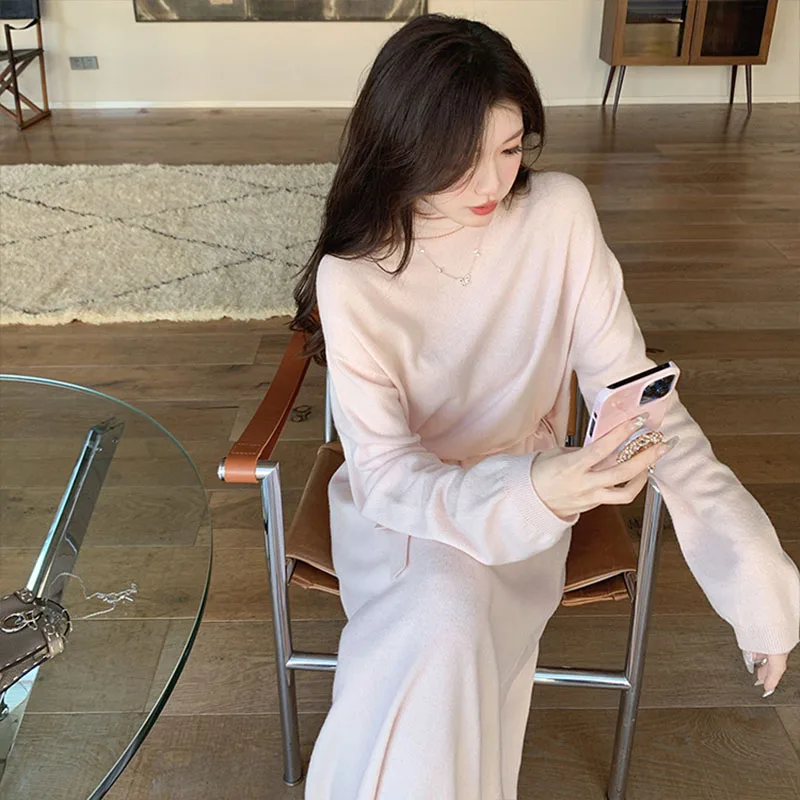 Soft Knitted Sweater One-Piece Machine Elegant Loose Feeling Inner Wear Base Shirt Big Sister Commute Style Slim Fit round Ne...
Soft Knitted Sweater One-Piece Machine Elegant Loose Feeling Inner Wear Base Shirt Big Sister Commute Style Slim Fit round Ne...
