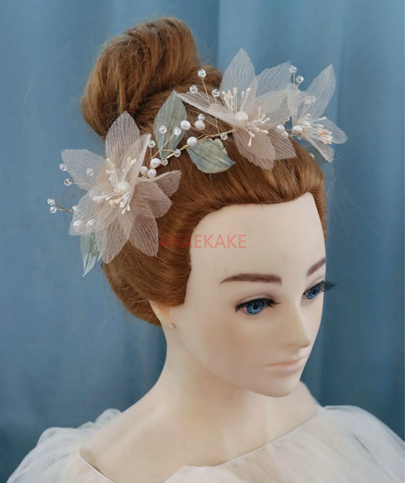 Handmade large flower hair hoop, new bride headpiece, wedding gift headpiece, gauze accessory
Handmade large flower hair hoop, new bride headpiece, wedding gift headpiece, gauze accessory