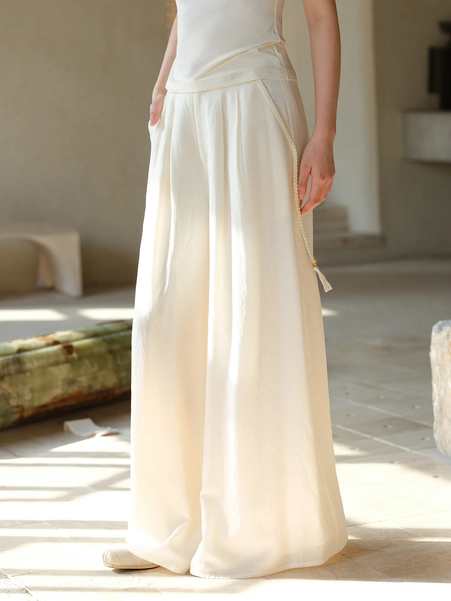 New Chinese Style High Waist Straight Leg Wide Leg Pants Women's Summer Casual Loose Fit Breathable Slimming Long Trousers
New Chinese Style High Waist Straight Leg Wide Leg Pants Women's Summer Casual Loose Fit Breathable Slimming Long Trousers
