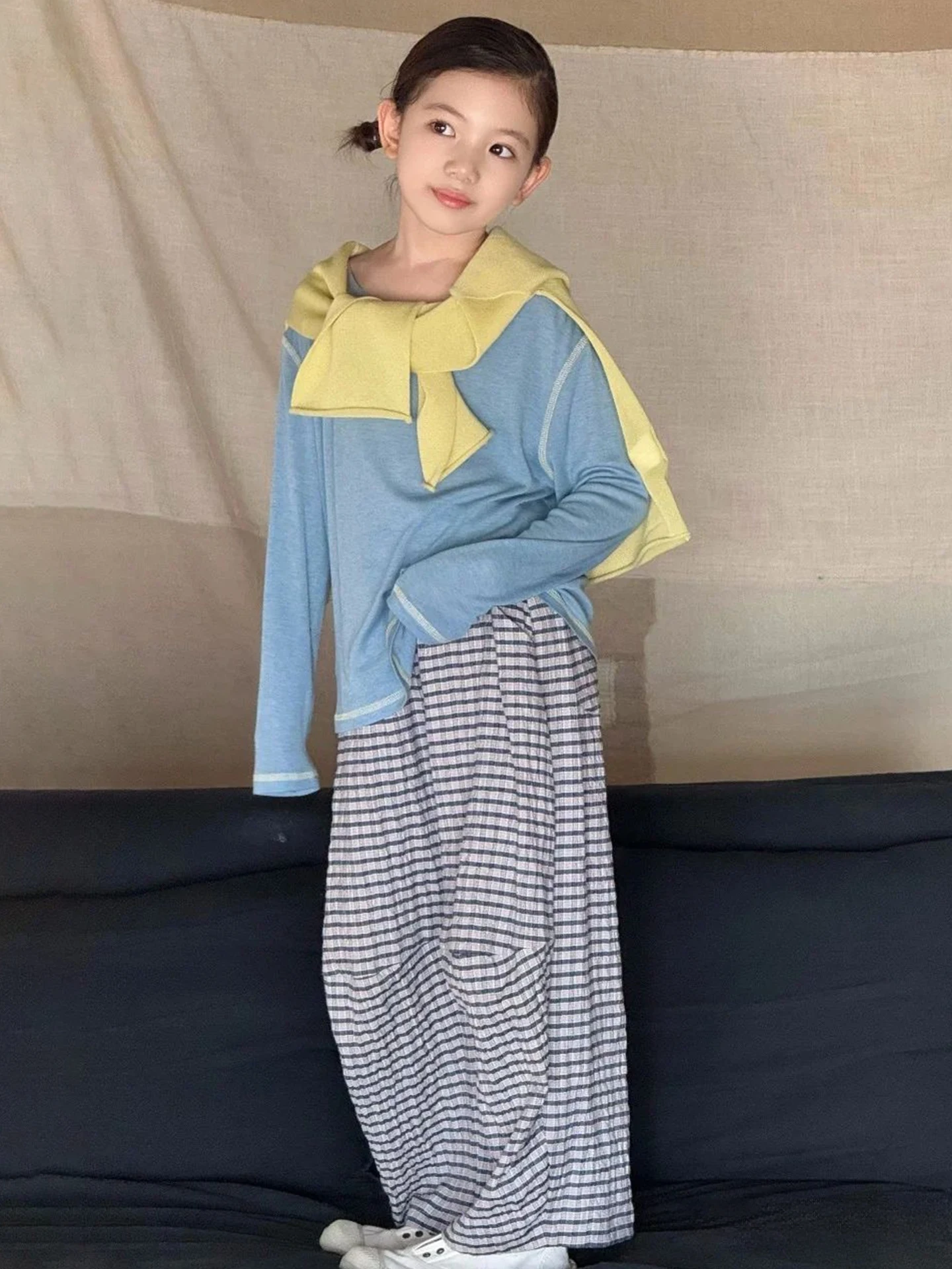 Loose Long Sleeve round Neck T-Shirt for Girls Casual Spring Fashion Blue Simple Pure Color Top Children's Wear Daily Clothes
Loose Long Sleeve round Neck T-Shirt for Girls Casual Spring Fashion Blue Simple Pure Color Top Children's Wear Daily Clothes
