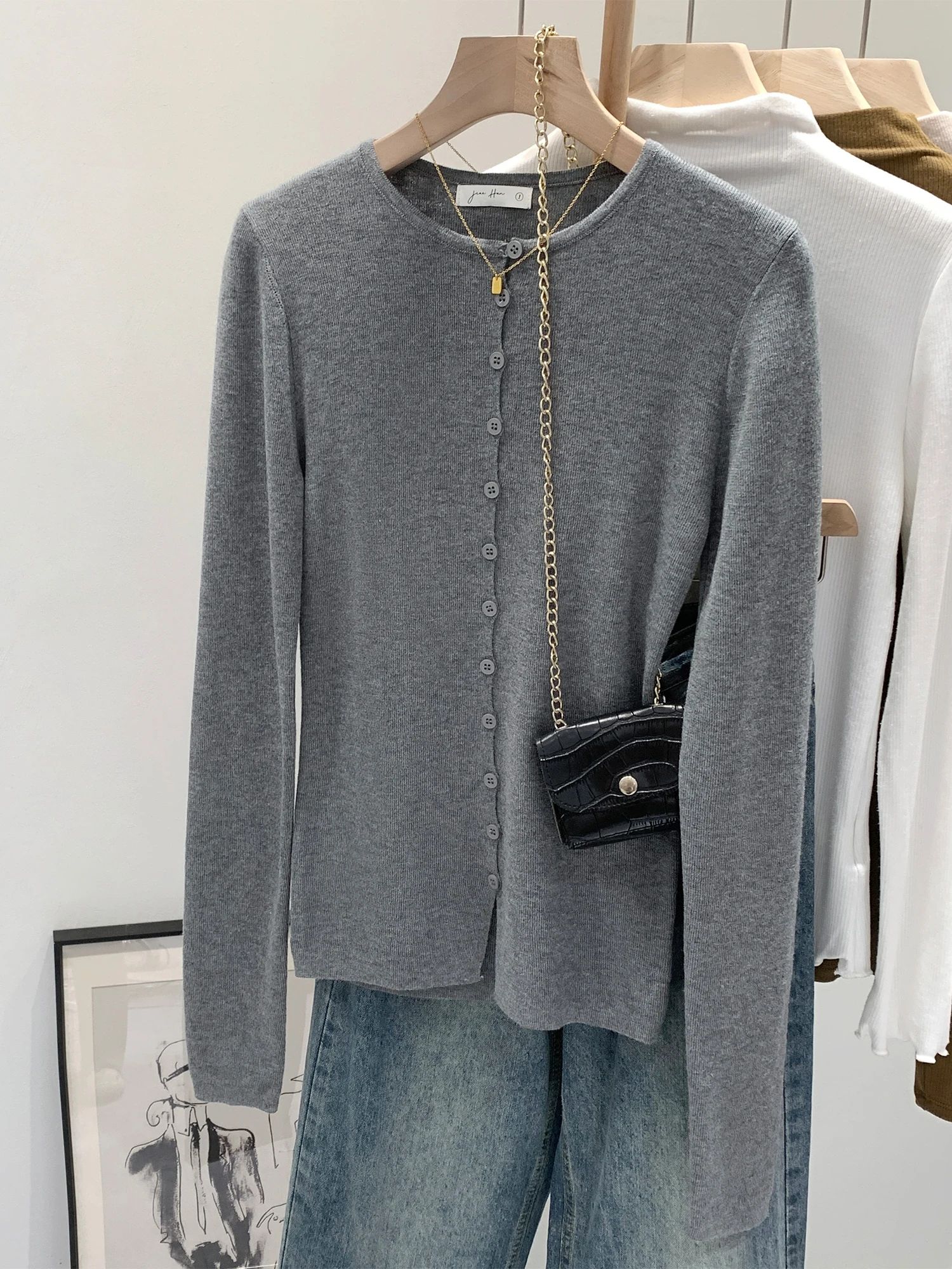 Korean Style Grey Long Sleeve round Neck Knitted Open Cardigan Women's Winter Fashionable Slim Fit Innerwear Outerwear
Korean Style Grey Long Sleeve round Neck Knitted Open Cardigan Women's Winter Fashionable Slim Fit Innerwear Outerwear