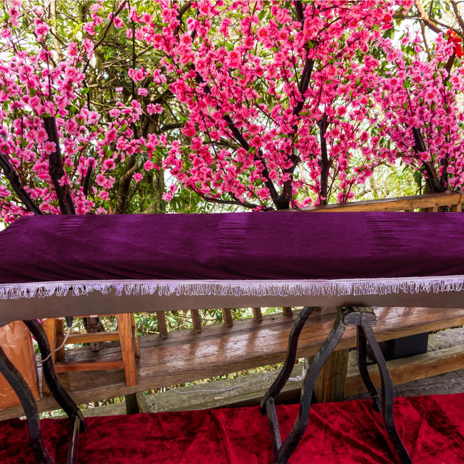 Luxury Pleuche Guzheng Cloth Durable Dust-Proof Protector Elegant Patterned Decorative Guzheng Cover Resistant Dirt Tassel 
Luxury Pleuche Guzheng Cloth Durable Dust-Proof Protector Elegant Patterned Decorative Guzheng Cover Resistant Dirt Tassel